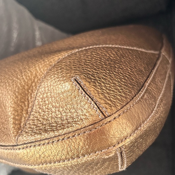 Gucci Hasler Metallic Handbag - Picture 14 of 16